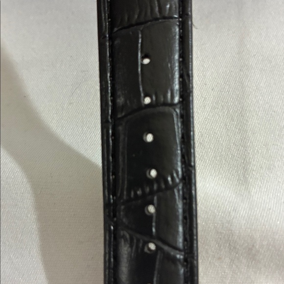 Geneva Watch Black Pleather Strap, Silver Case Gift Box Included - Picture 5 of 10